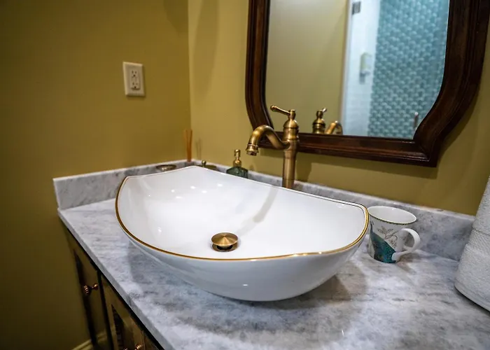 Walkable Downtown Luxury